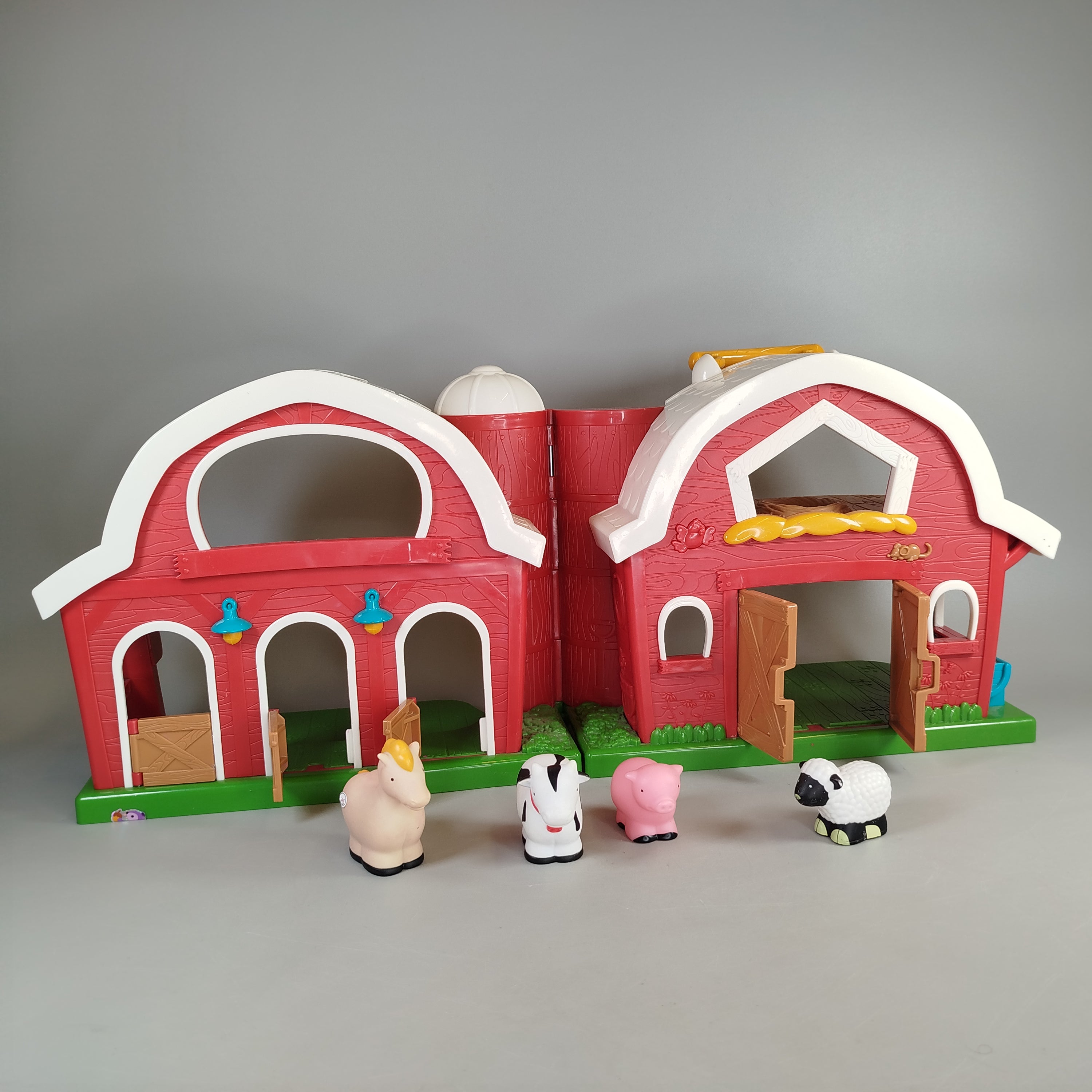 Spielzeug Scheunen-Set – Bauernhof, Set von 4 Tieren, wie neu